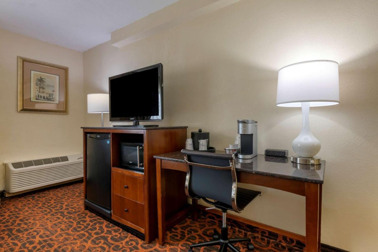 Best Western Plus North Miami-Bal Harbour Dış mekan fotoğraf