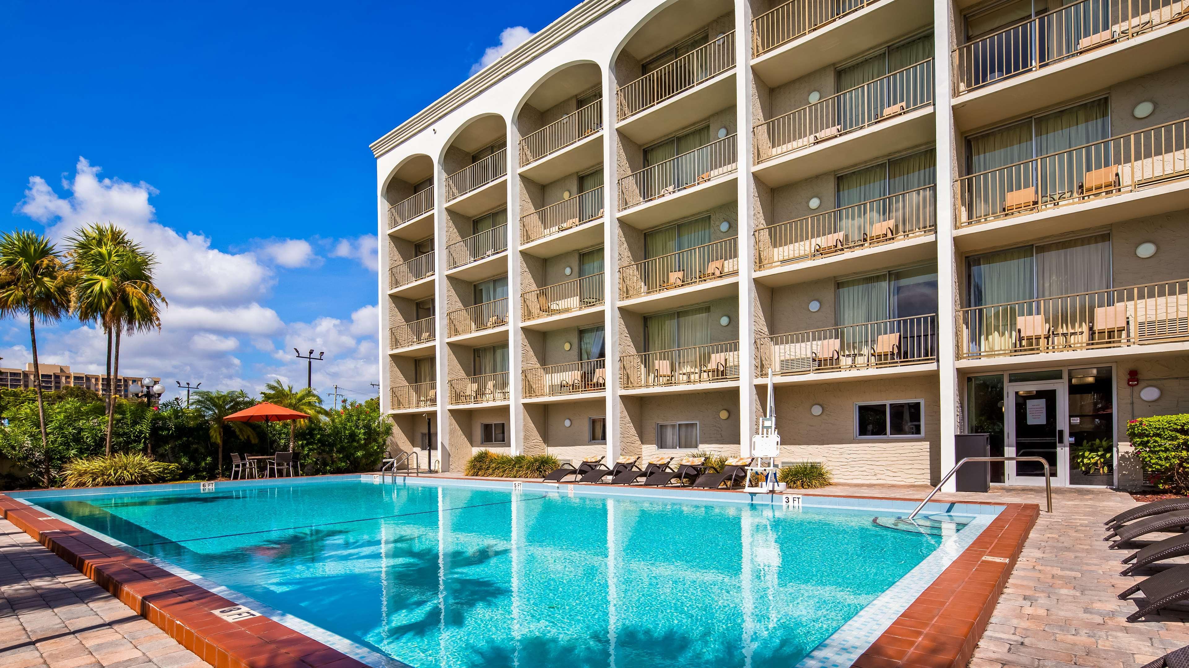 Best Western Plus North Miami-Bal Harbour Dış mekan fotoğraf