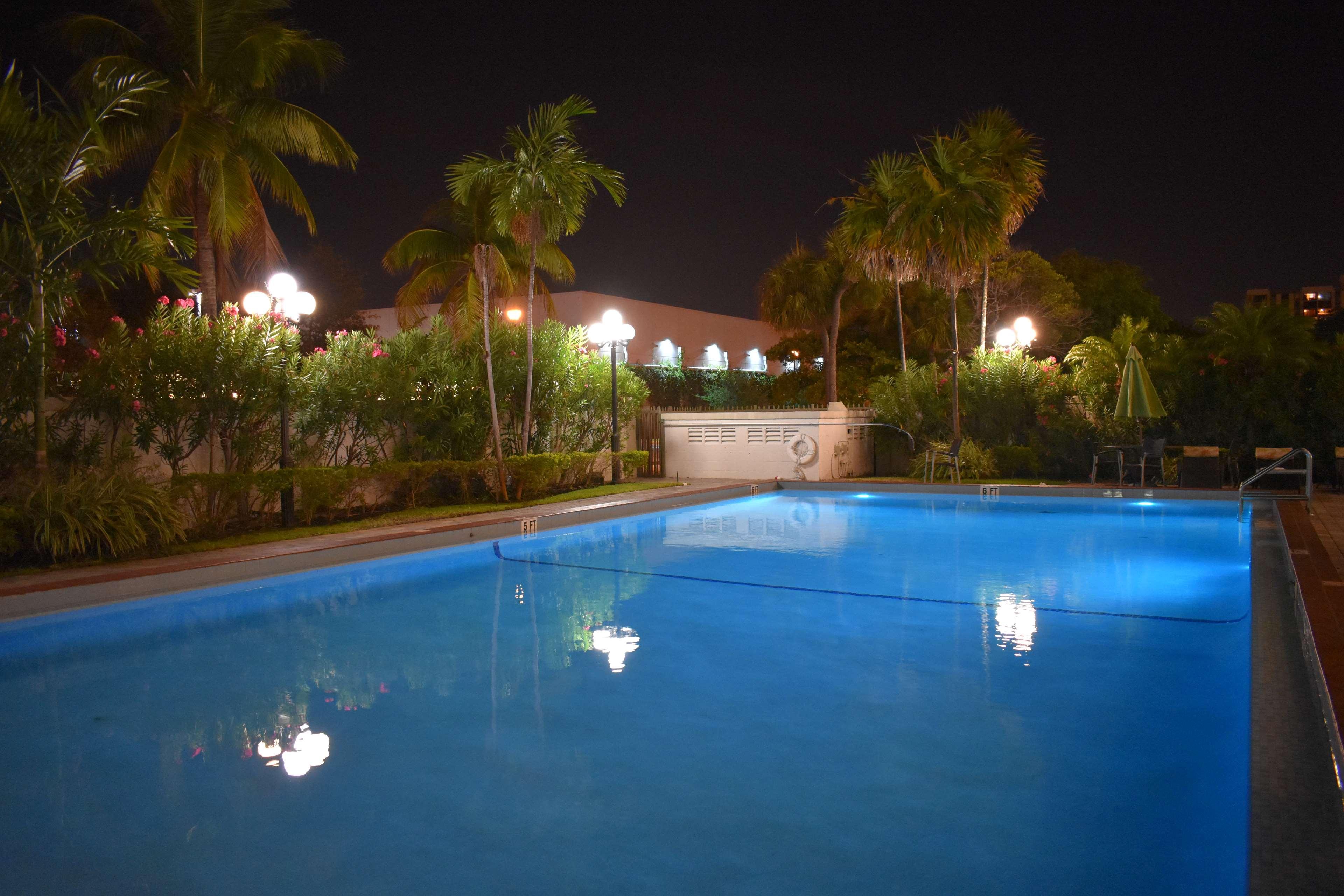 Best Western Plus North Miami-Bal Harbour Dış mekan fotoğraf